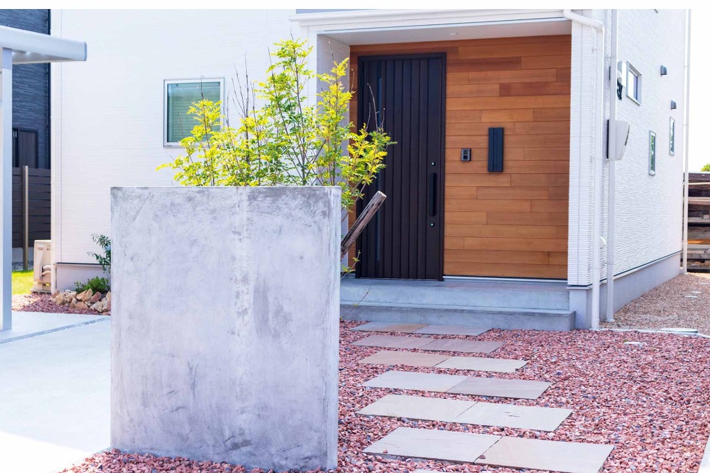 外構・エクステリア工事、擁壁工事、駐車場工事は、横浜市港南区で親子二代にわたり愛される「鳶金子」まで